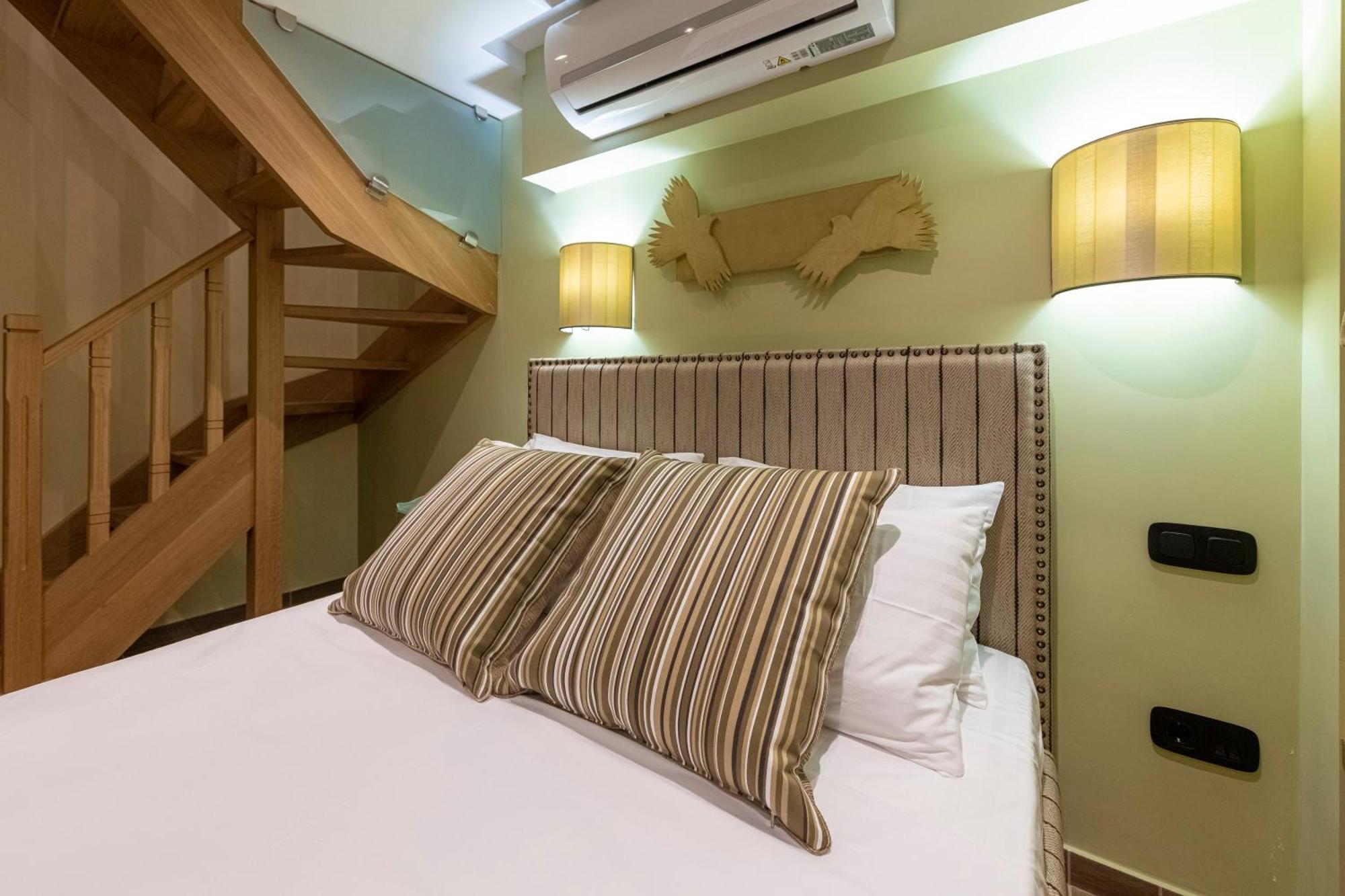 Ipelhome - Plaka Boutique Apartments Αθήνα Εξωτερικό φωτογραφία
